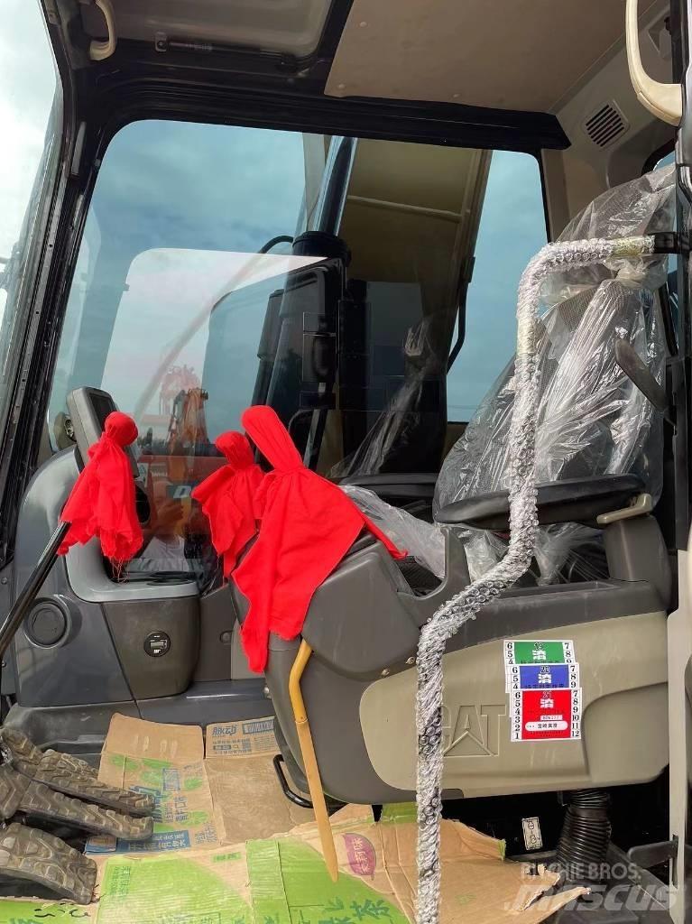 CAT 313 Vikšriniai ekskavatoriai
