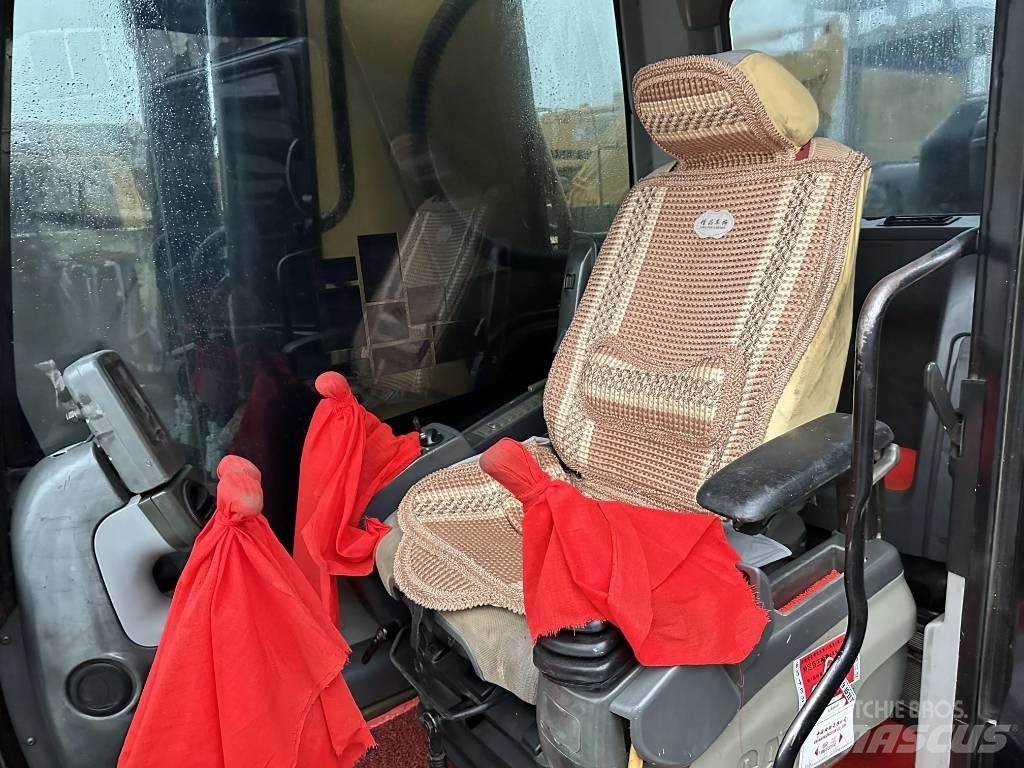 CAT 330D2 Vikšriniai ekskavatoriai