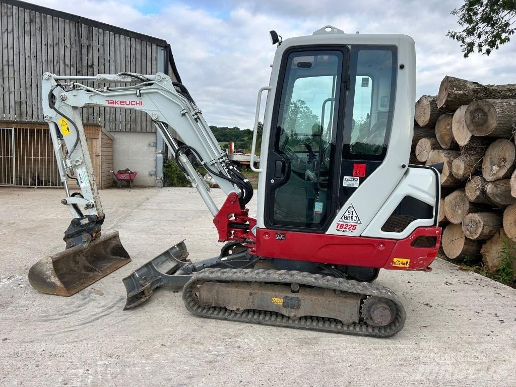 Takeuchi TB 225 Mini ekskavatoriai < 7 t