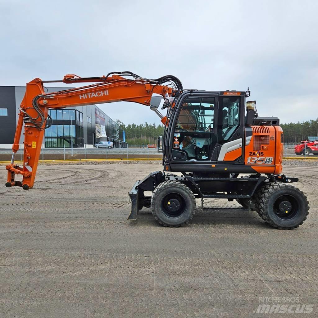 Hitachi ZX 135W Ratiniai ekskavatoriai