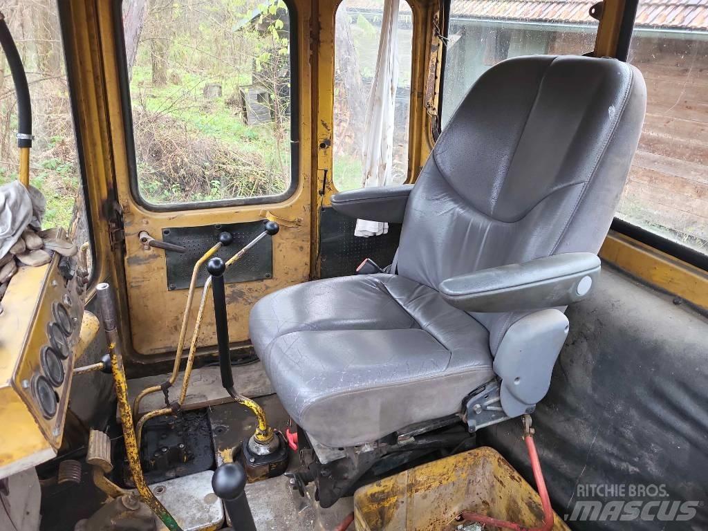 Chtz T 130 Vikšriniai buldozeriai