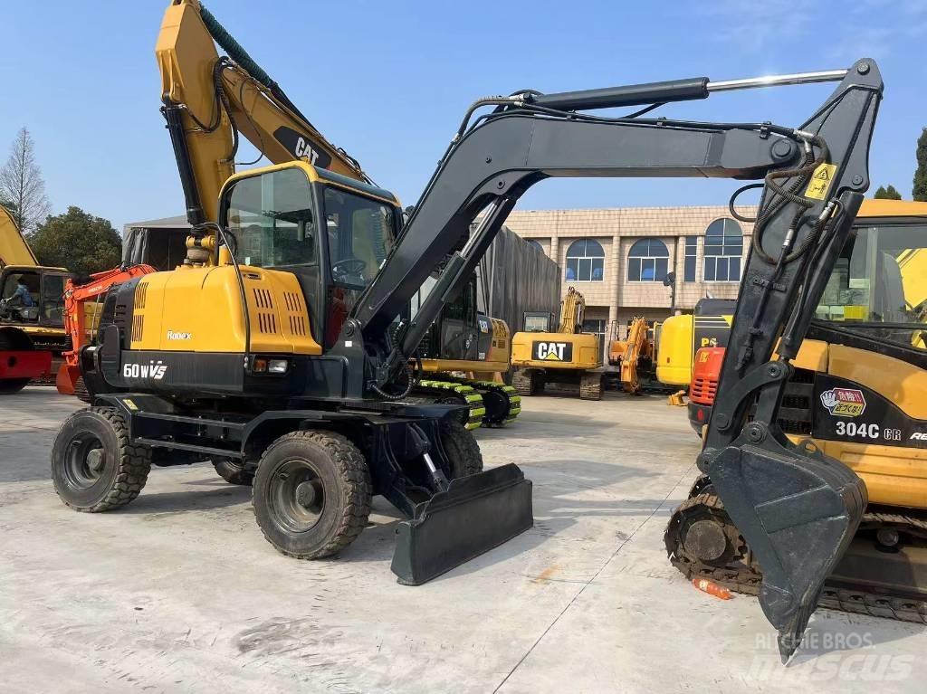 Hyundai R60W-9 Ratiniai ekskavatoriai