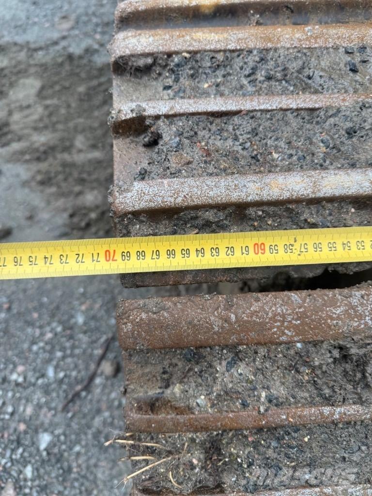 Hitachi ZX 225 USR-3 Vikšriniai ekskavatoriai