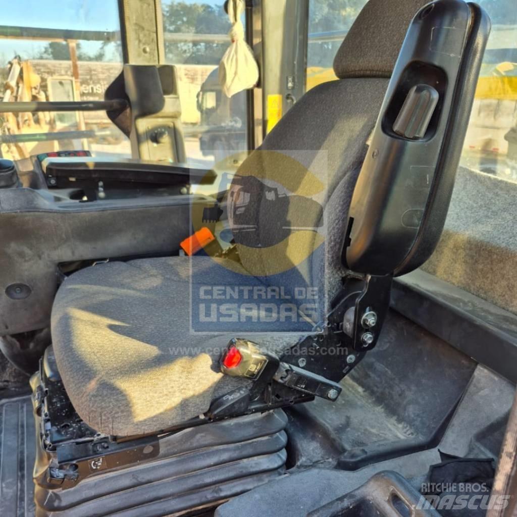 John Deere 724 K Naudoti ratiniai krautuvai