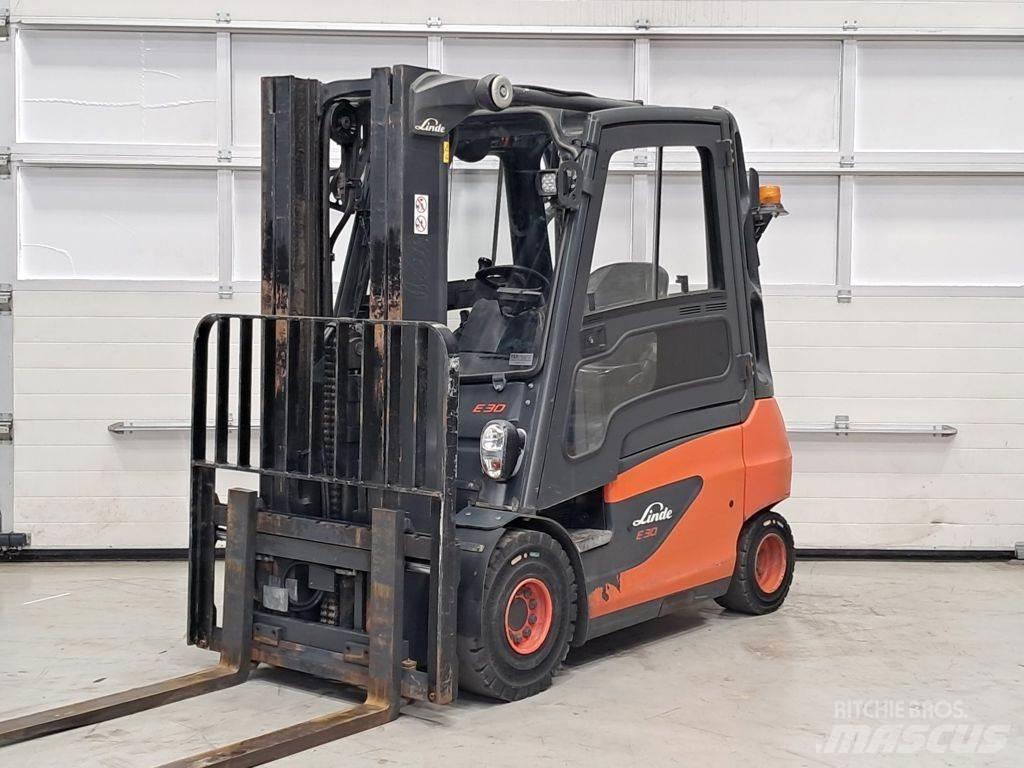 Linde E30-01 Elektriniai šakiniai krautuvai