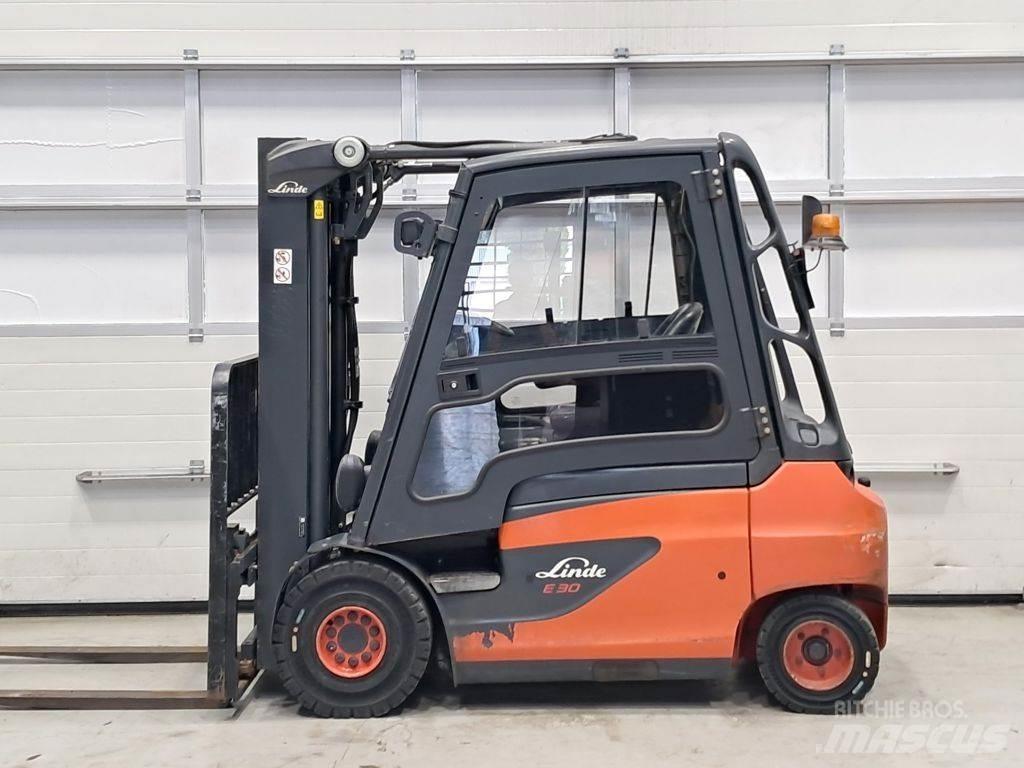 Linde E30-01 Elektriniai šakiniai krautuvai