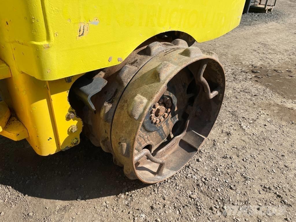 Bomag BMP 8500 Porinių būgnų volai