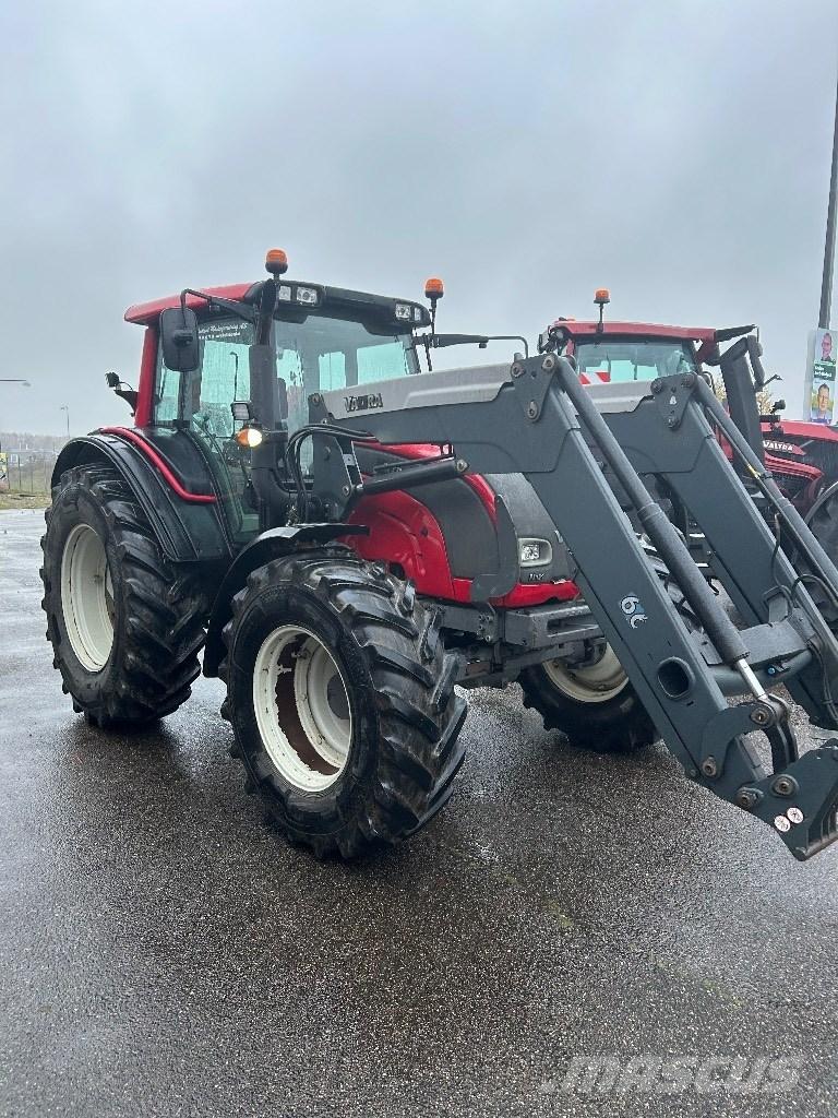 Valtra N 121 Traktoriai