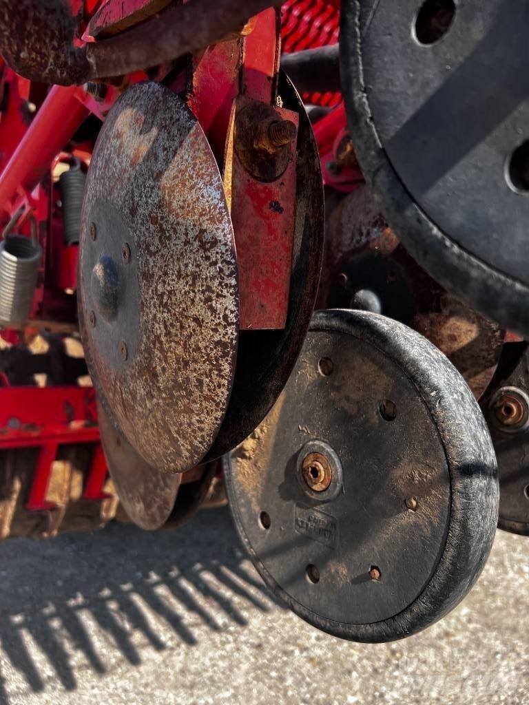 Kuhn HR 4003 D Sėjamieji kombainai