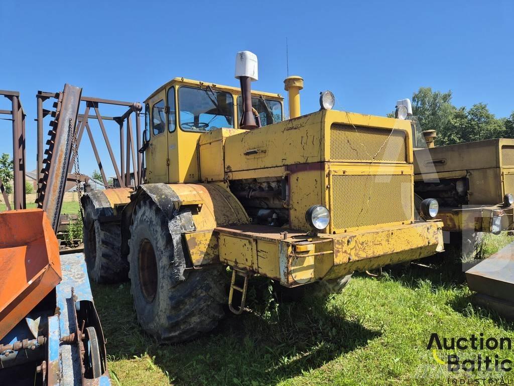 Kirovets K 701 Traktoriai