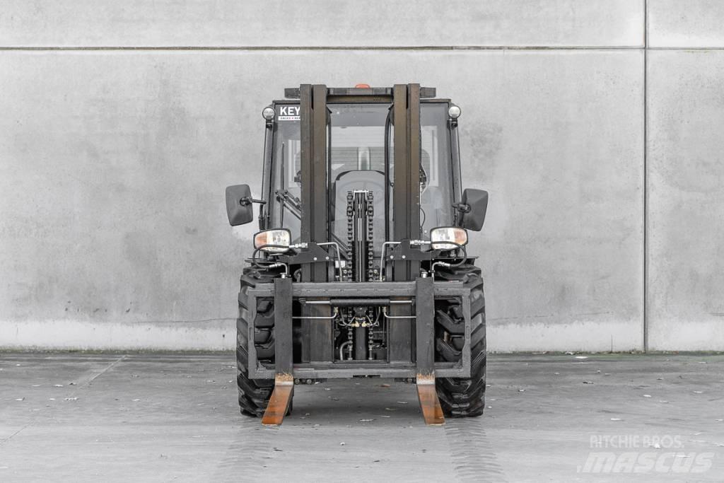Manitou MC 30-4 Dyzeliniai krautuvai
