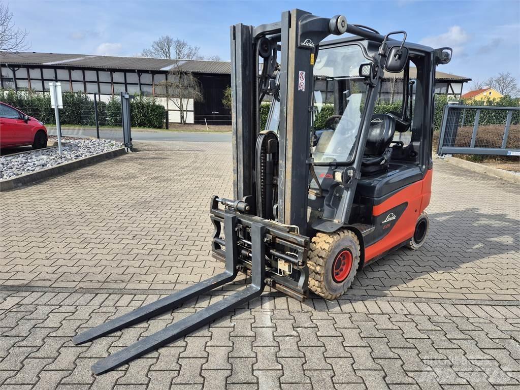 Linde E25 Elektriniai šakiniai krautuvai