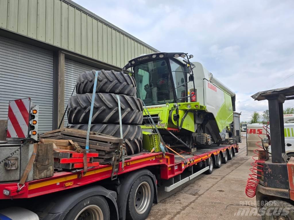 CLAAS Tucano 440 Derliaus nuėmimo kombainai