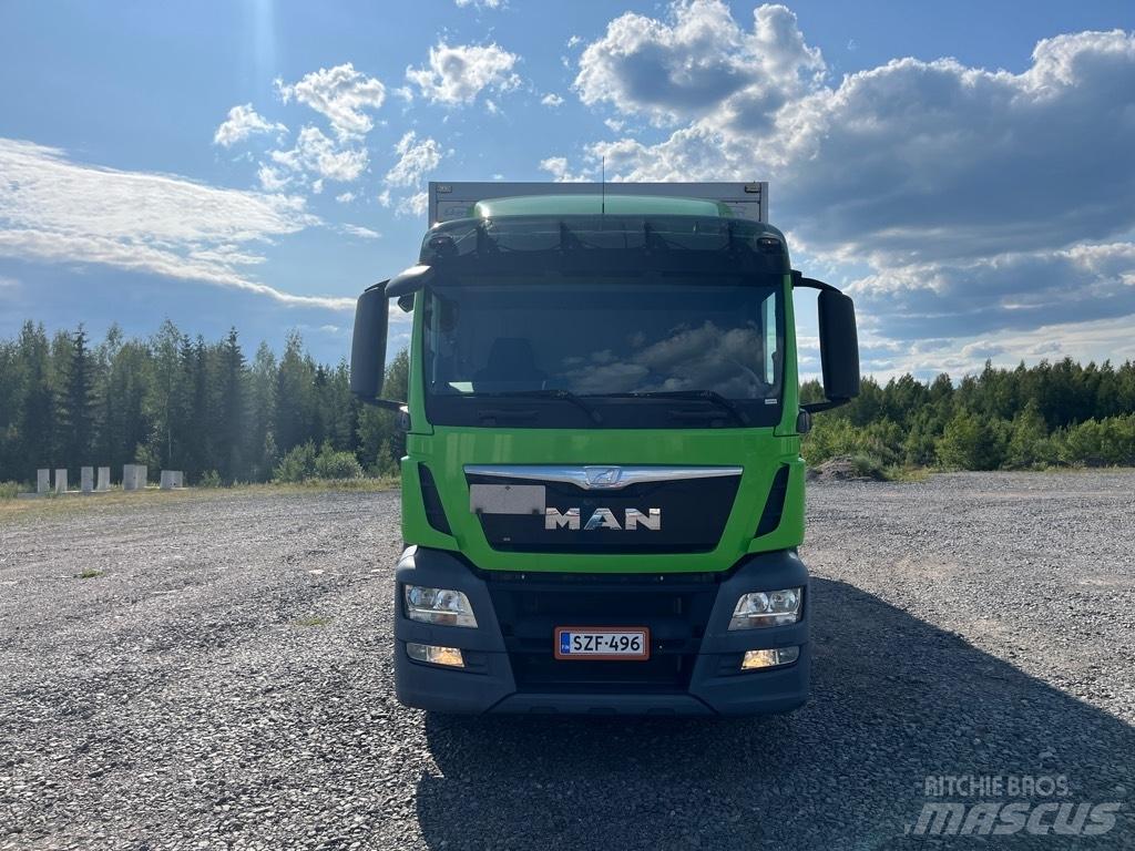 MAN TGS 26.360 Sunkvežimiai su dengtu kėbulu