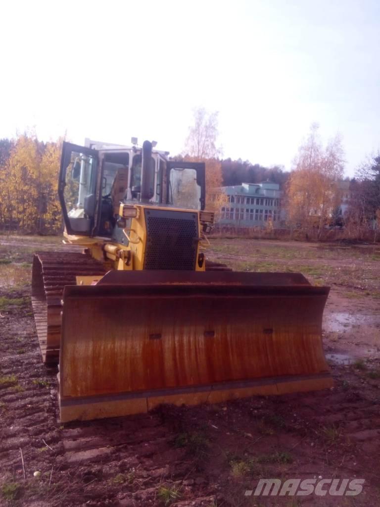 Komatsu D 61 PX-15 Vikšriniai buldozeriai