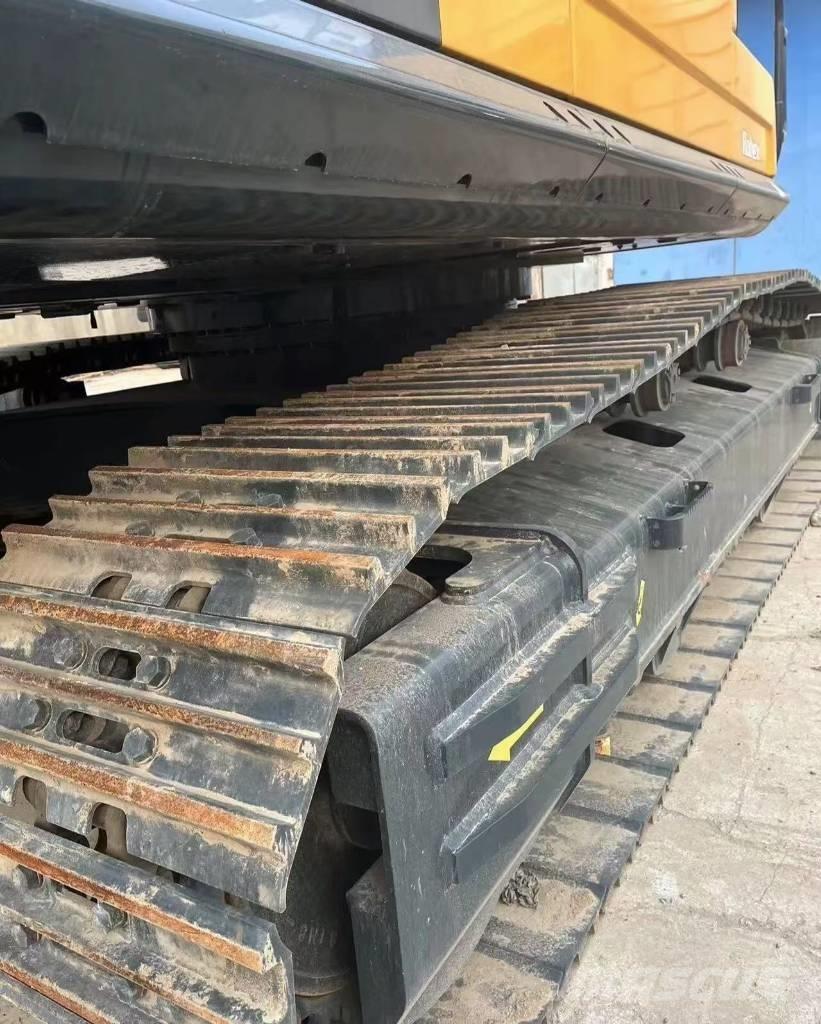 Hyundai 305LC Vikšriniai ekskavatoriai