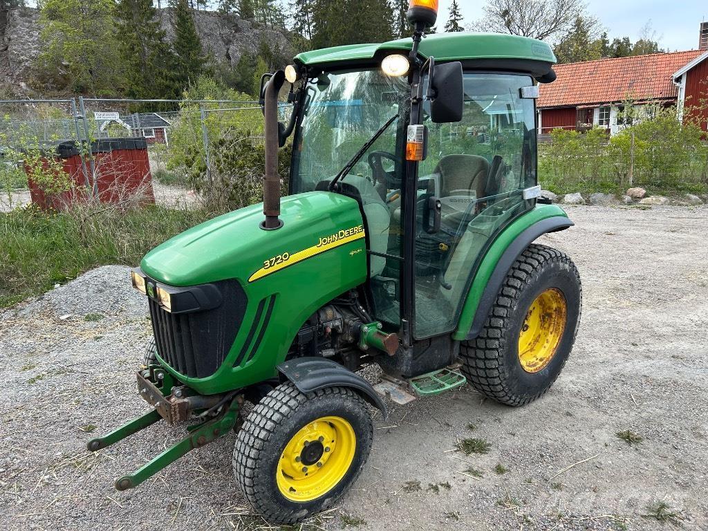 John Deere 3720 Traktoriai