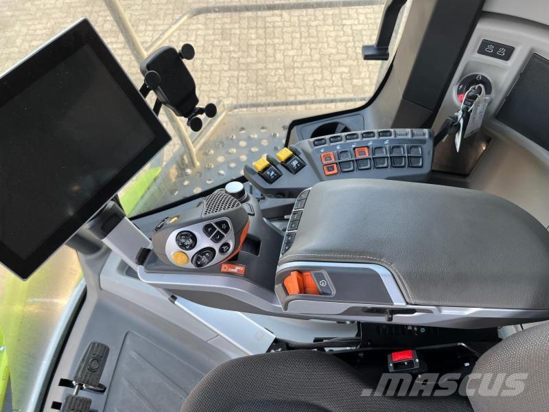 CLAAS LEXION 6800 Derliaus nuėmimo kombainai