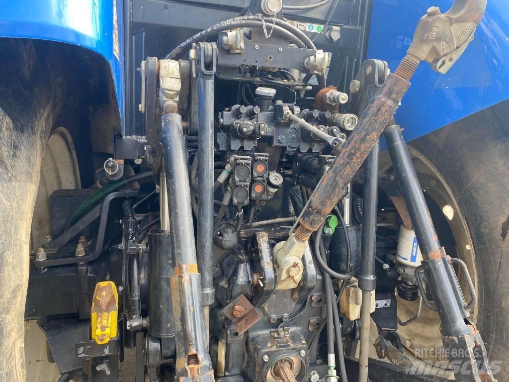 New Holland T 7.235 Traktoriai