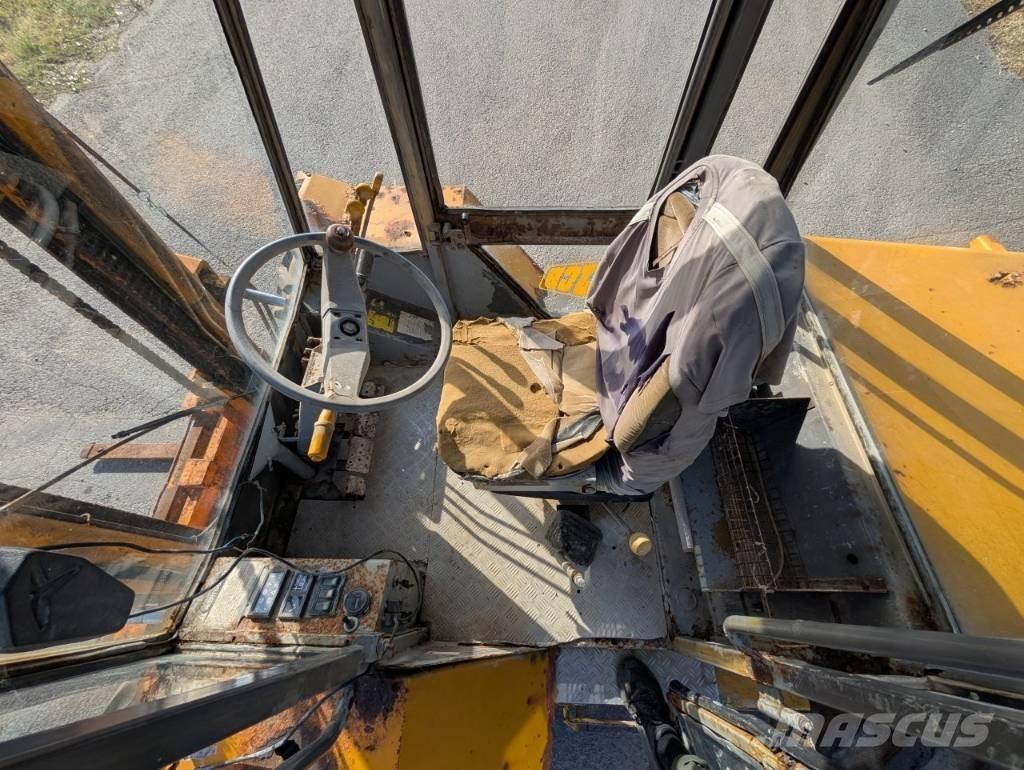 JCB 930 Visureigiai krautuvai