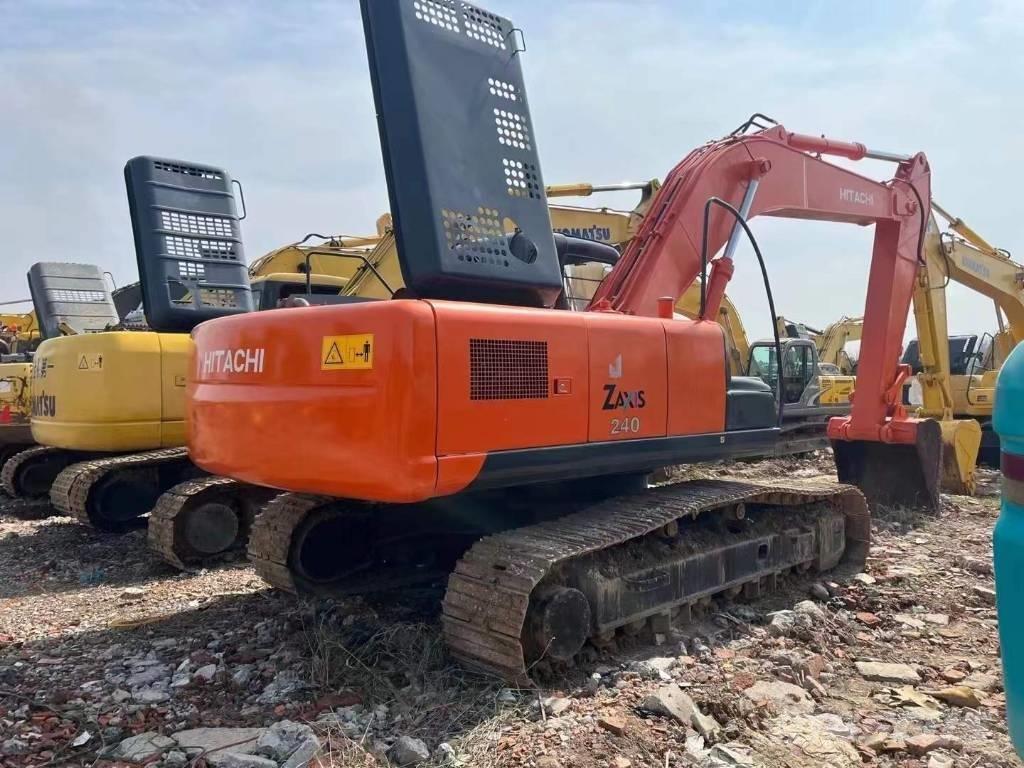 Hitachi Zaxis 240 Vikšriniai ekskavatoriai