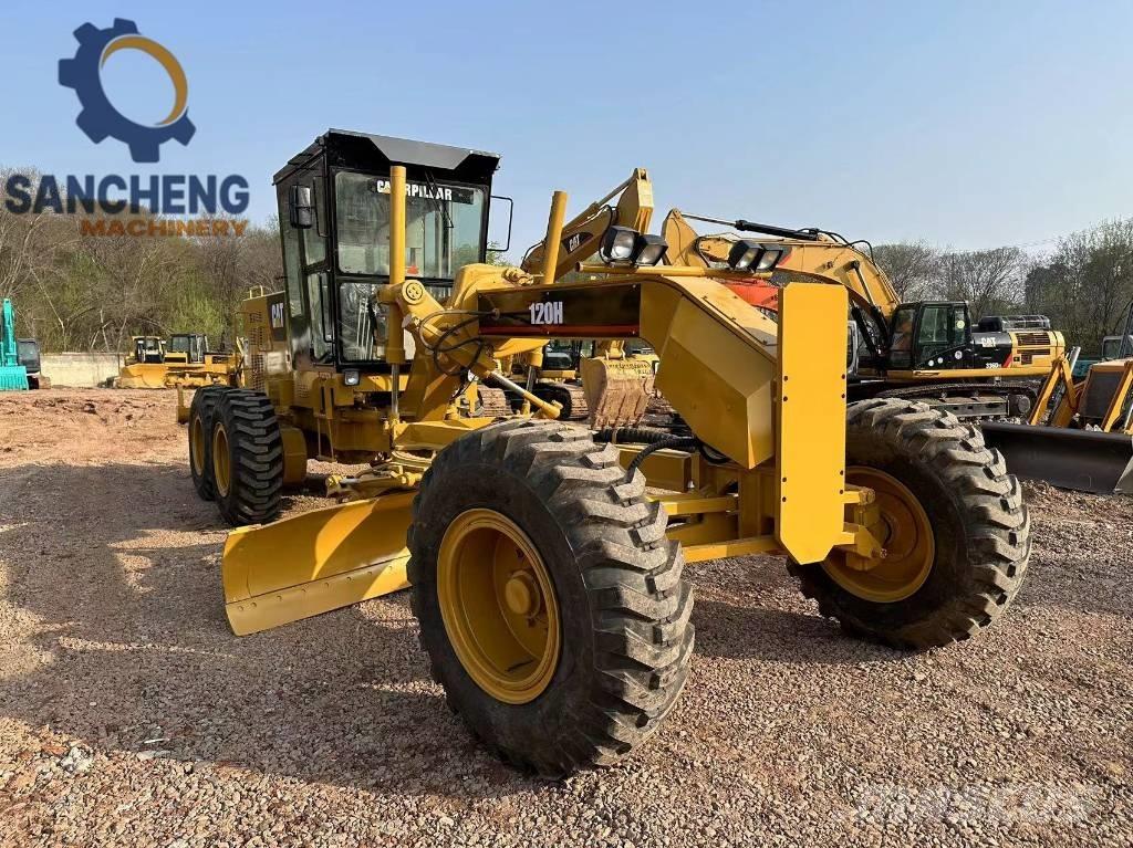 CAT 120 H Greideriai