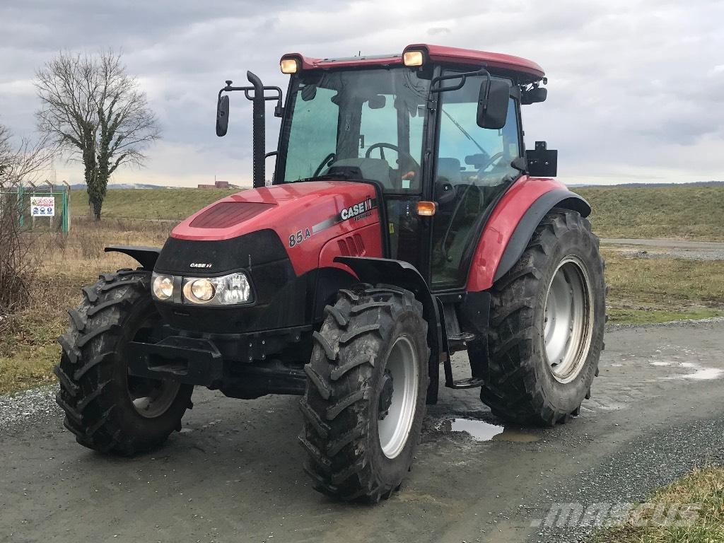Case IH Farmall 85A Traktoriai