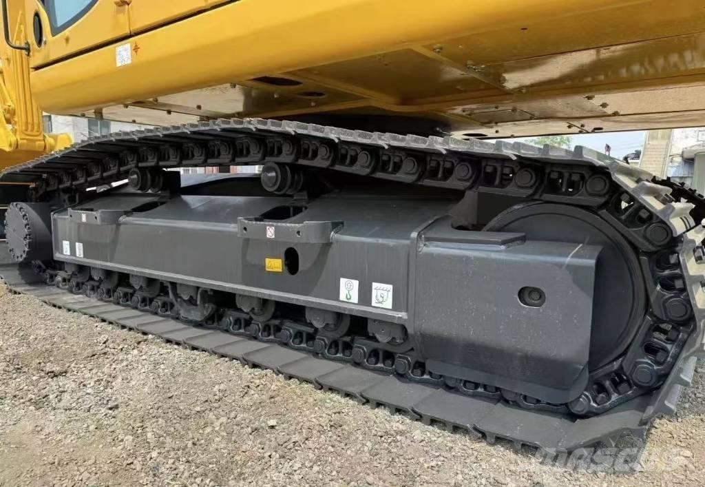 Komatsu PC 200-8 Vikšriniai ekskavatoriai