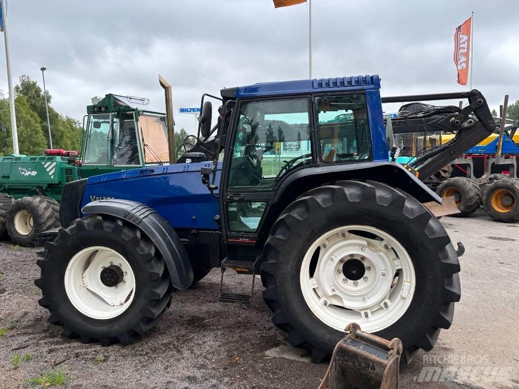 Valtra 8400 Traktoriai