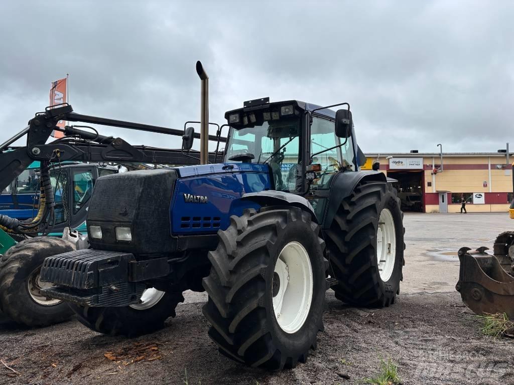Valtra 8400 Traktoriai