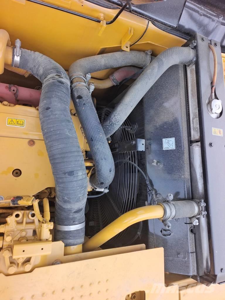 CAT 320 D2L Vikšriniai ekskavatoriai