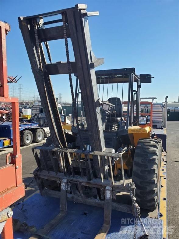 JCB 930 Visureigiai krautuvai