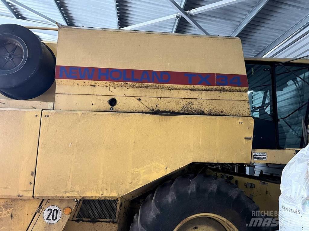 New Holland TX32 Derliaus nuėmimo kombainai