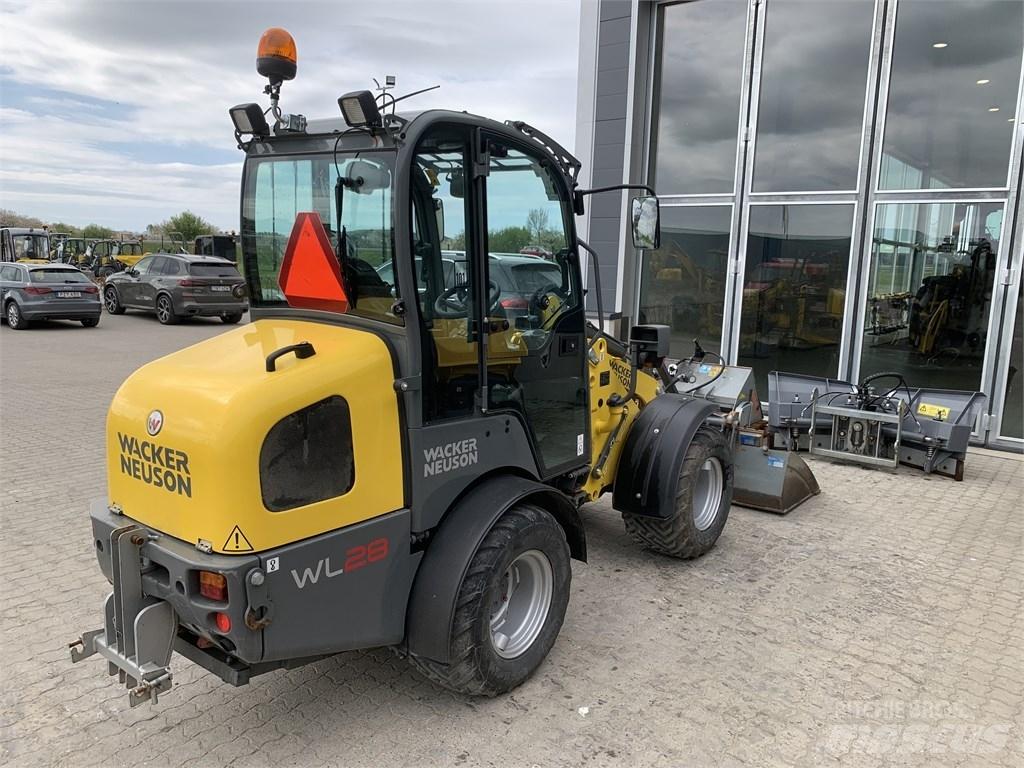 Wacker Neuson WL 28 Naudoti ratiniai krautuvai