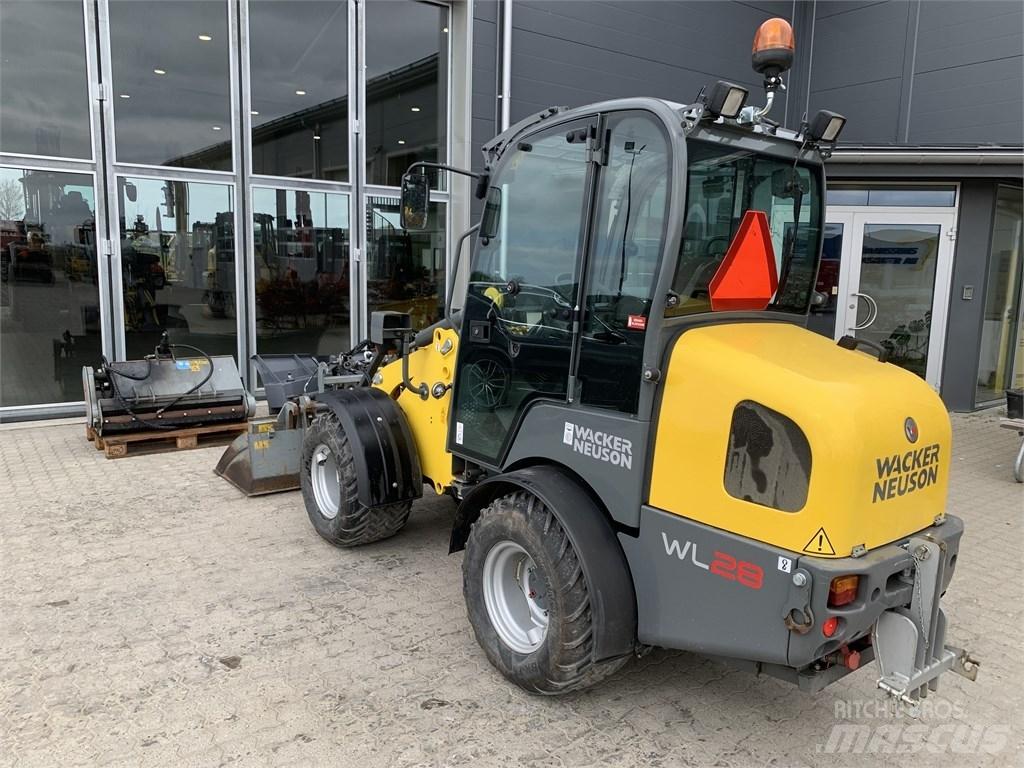 Wacker Neuson WL 28 Naudoti ratiniai krautuvai