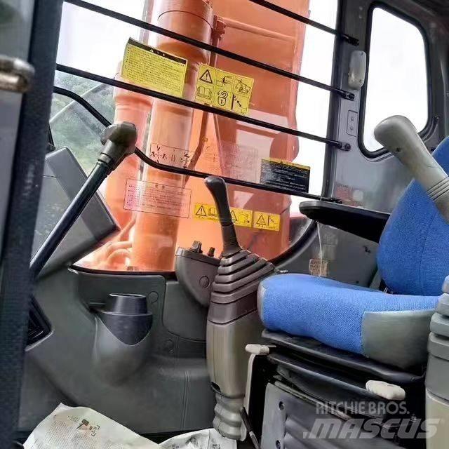 Hitachi EX 120 Vikšriniai ekskavatoriai