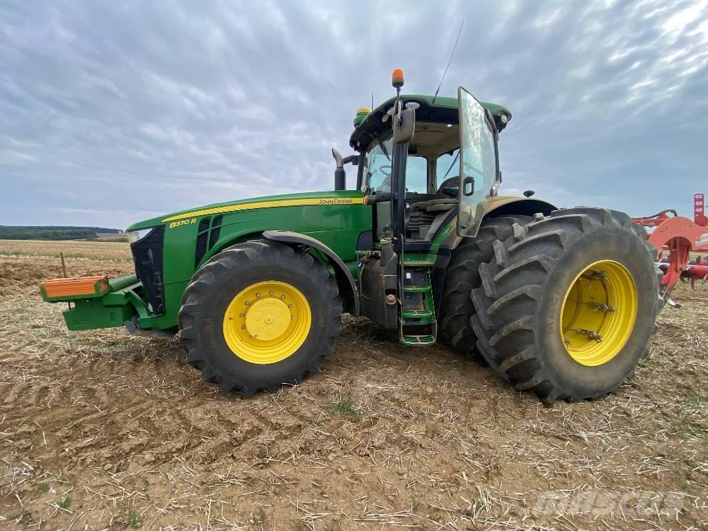 John Deere 8370 R Traktoriai