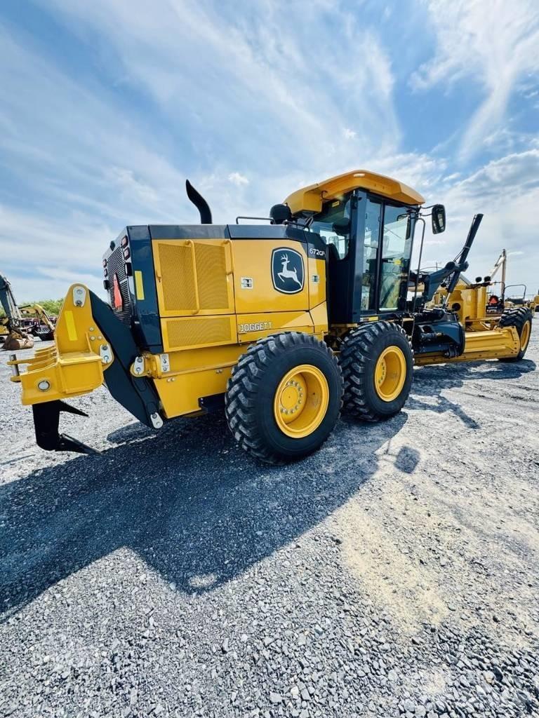 DEERE 672G Greideriai