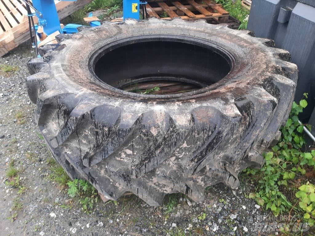 BKT 580/70R38 Padangos, ratai ir ratlankiai