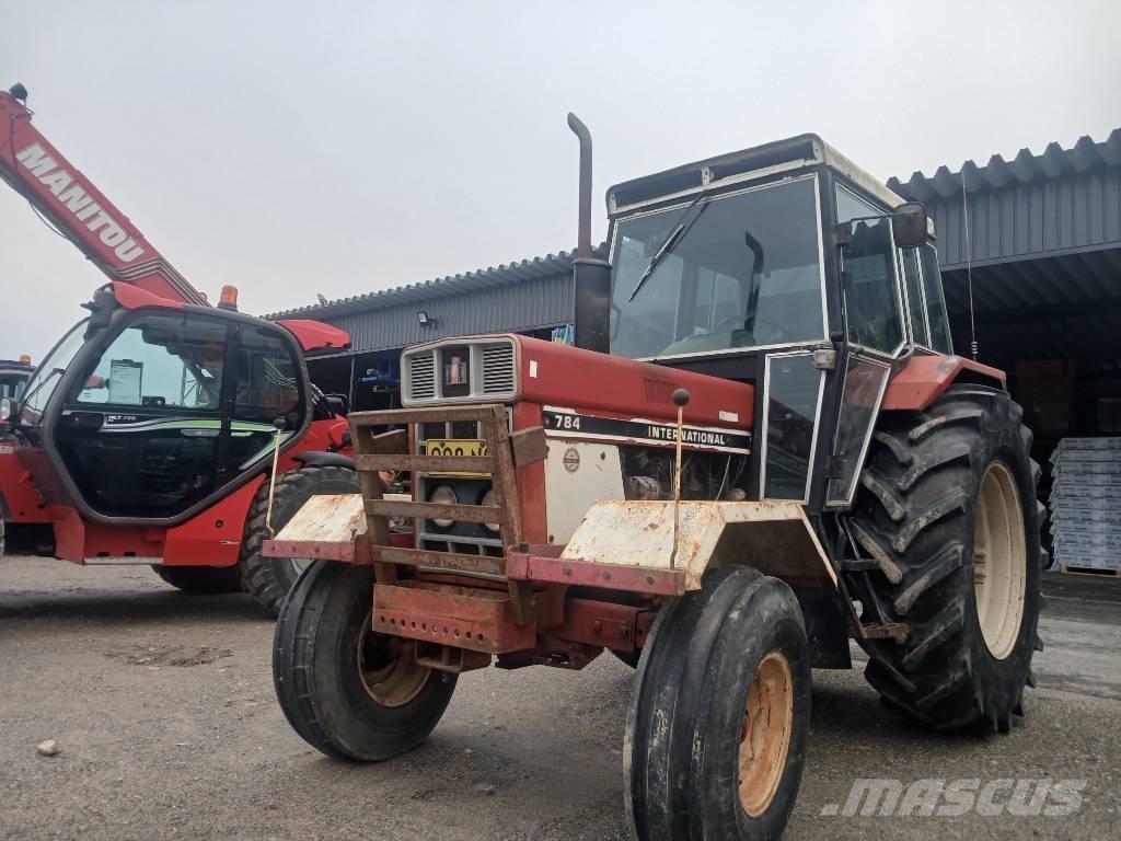 International 784 Traktoriai