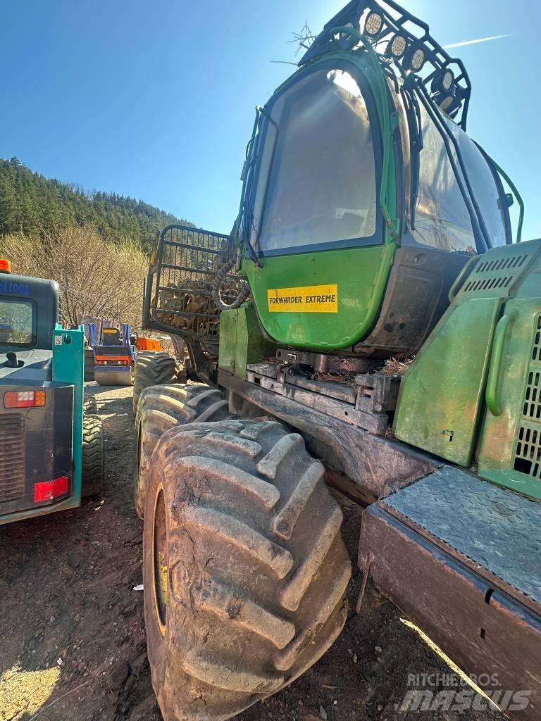 John Deere 810 E Naudoti miškovežiai (Forvarderiai)