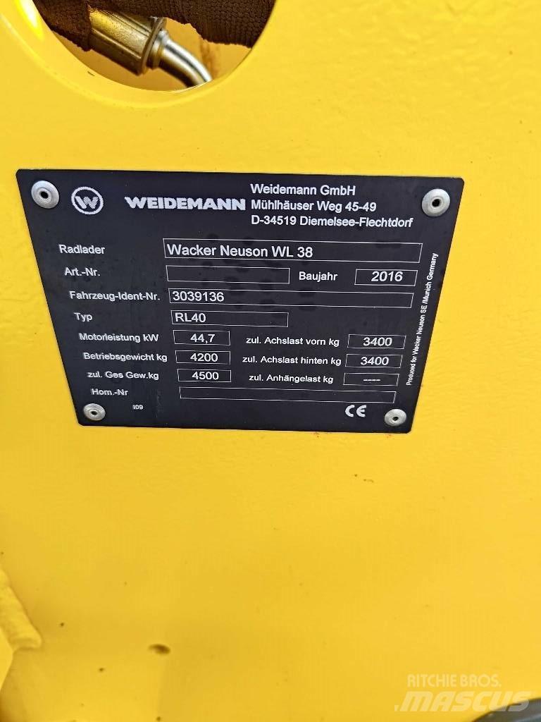 Wacker Neuson WL 38 Naudoti ratiniai krautuvai
