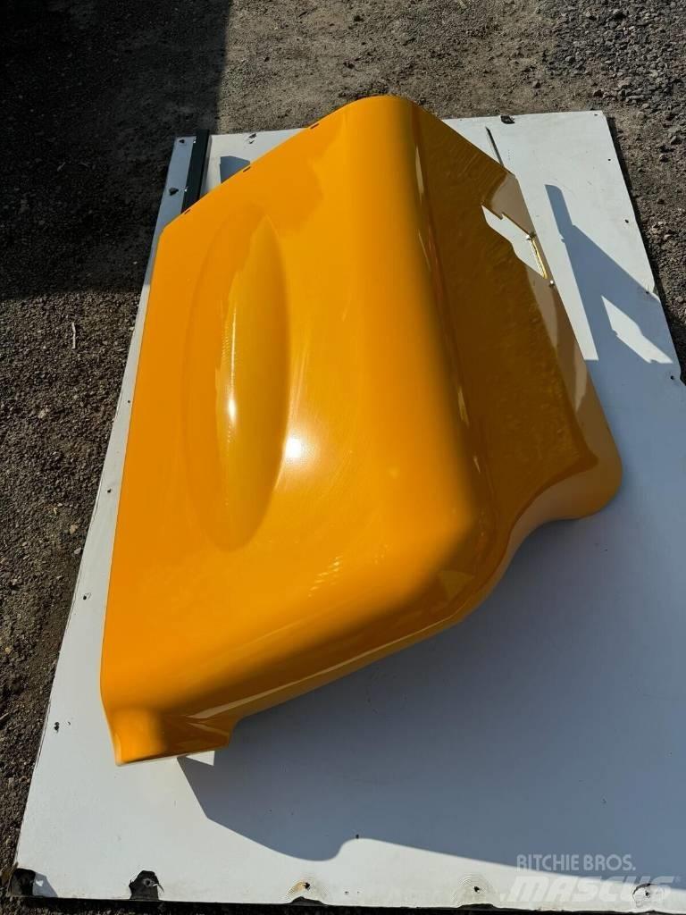 JCB ENGINE COVER Važiuoklė ir suspensija