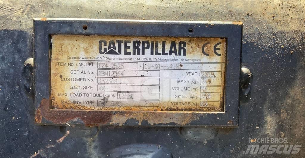 CAT Attache rapide Ratiniai ekskavatoriai
