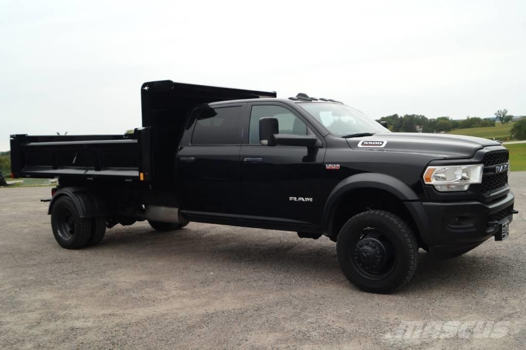 RAM 5500 TRADESMAN Savivarčių priekabų vilkikai