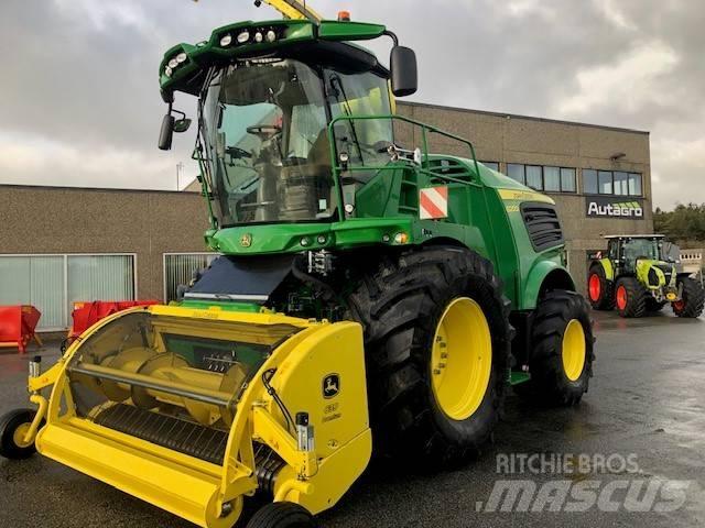 John Deere 8200 i Pašarų ruošimo technika