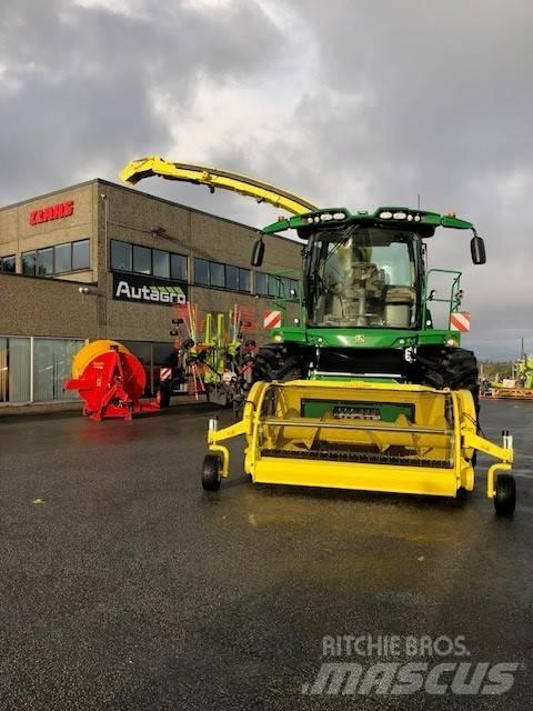 John Deere 8200 i Pašarų ruošimo technika