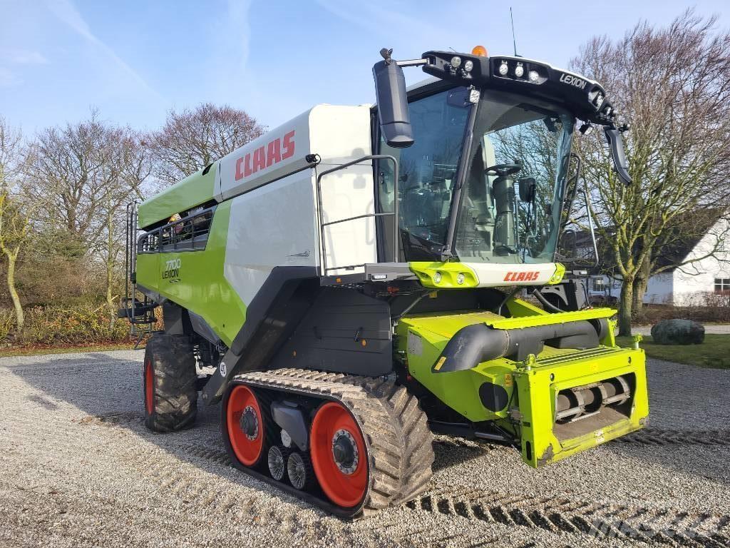 CLAAS Lexion 7700 TT Derliaus nuėmimo kombainai