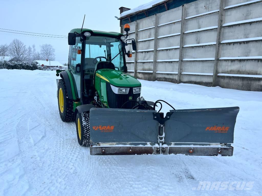 John Deere 4066 R Traktoriai