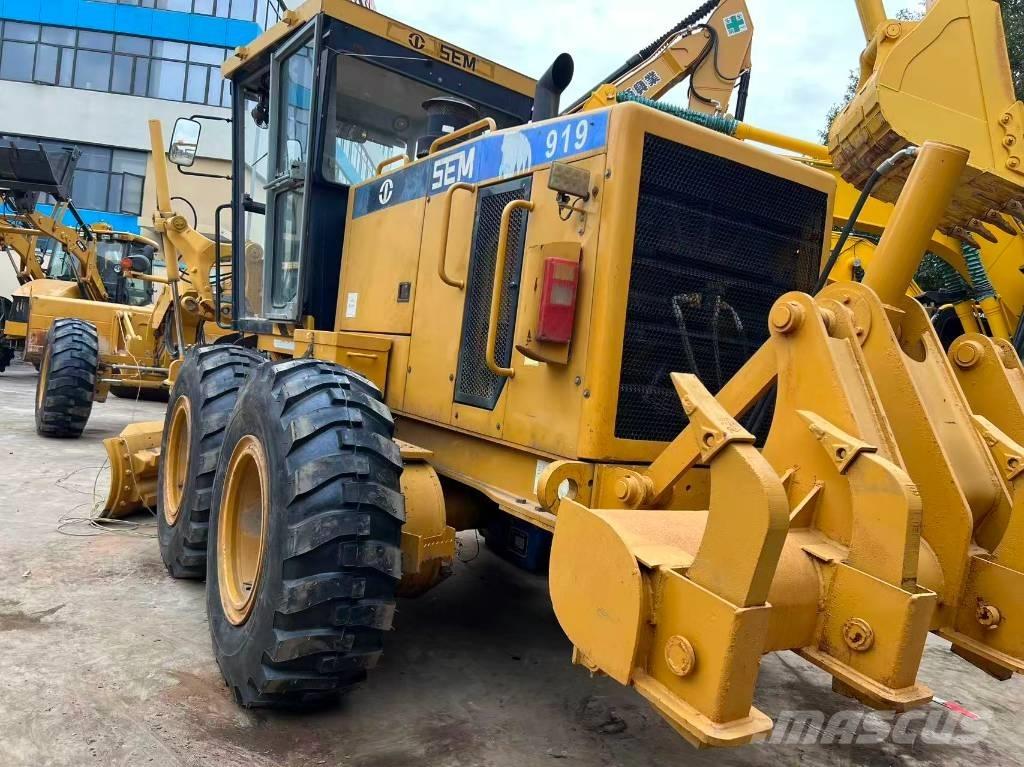 SEM 919 Greideriai